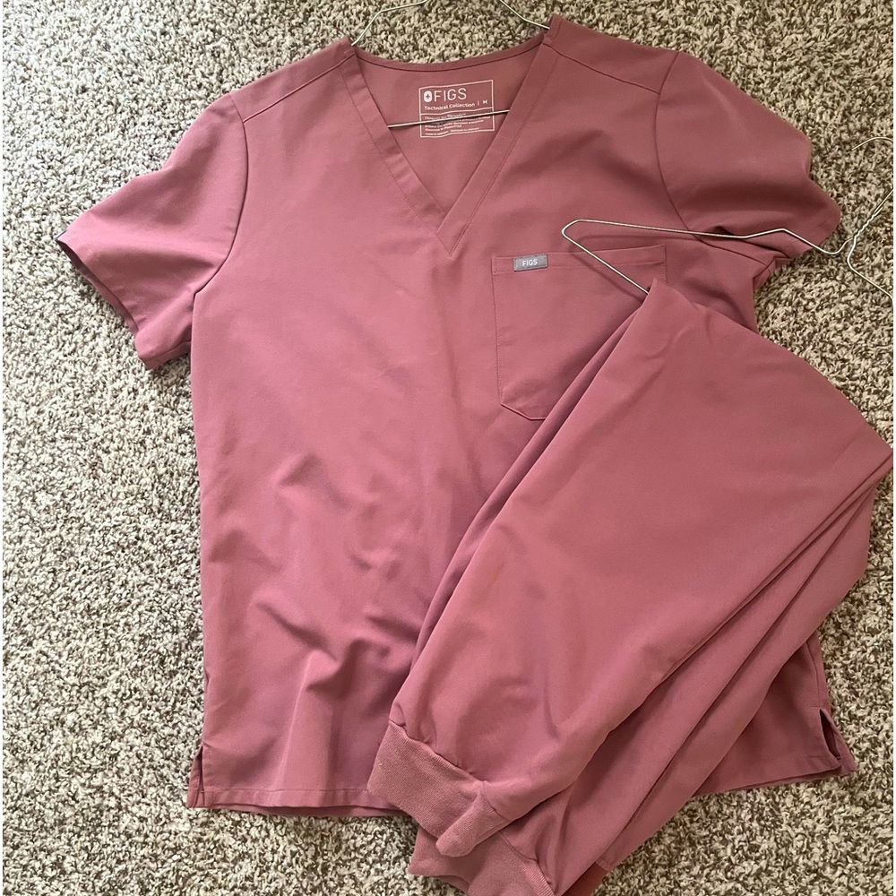Figs scrub set. Medium pants, medium too. EUC